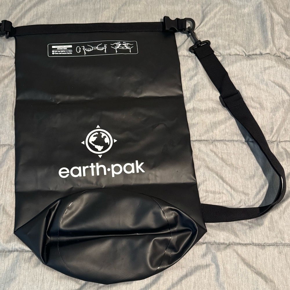 NWOT 20L Earth Pak Waterproof Dry Bag!
